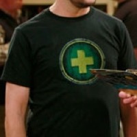 Wil Wheaton wearing WoW Heal Shirt